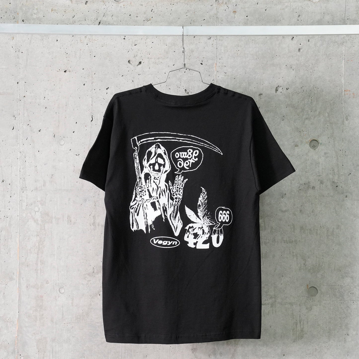 VEGYN NAUSEOUS DEVLISH TEE / BLACK