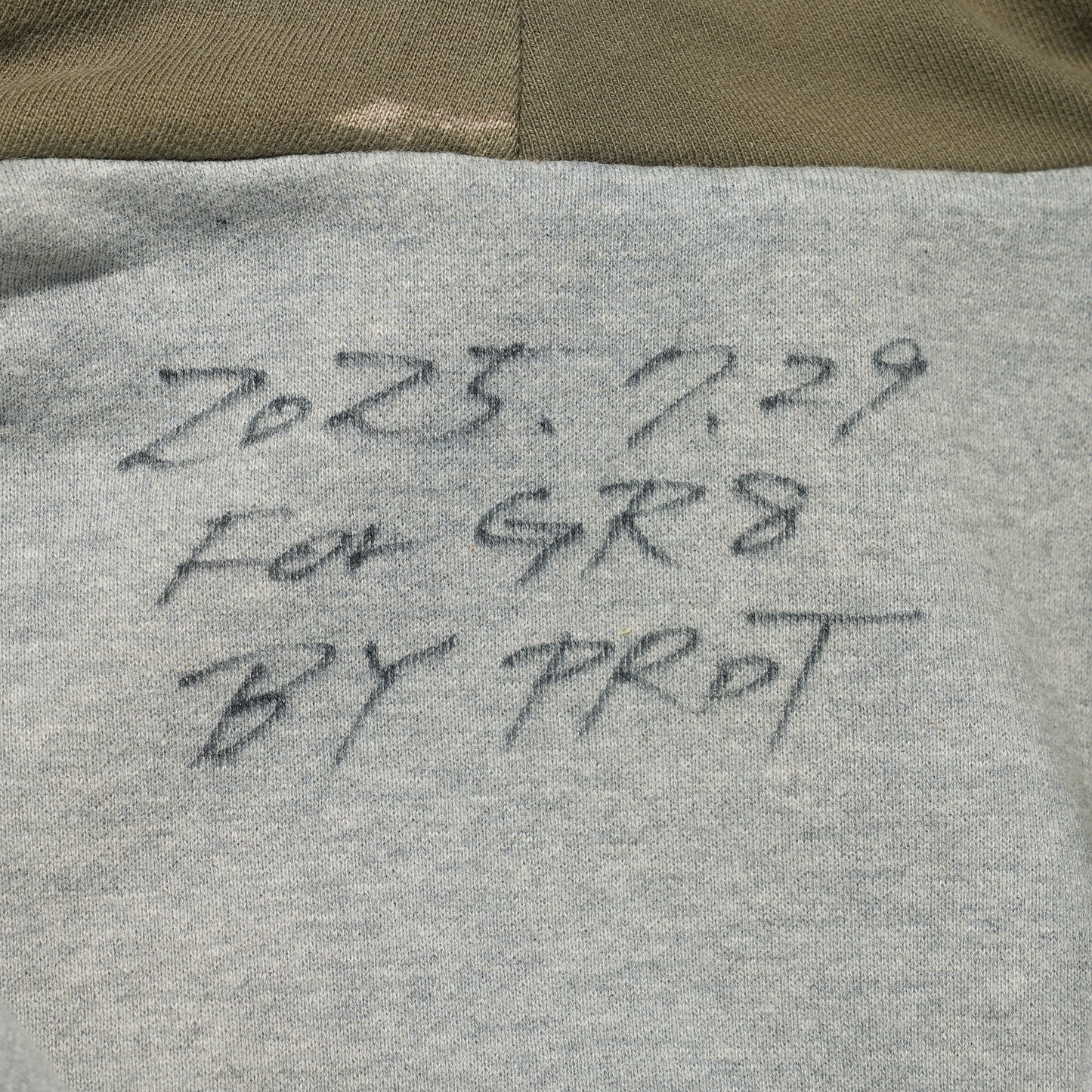 UROBOROS ZIP HOODIE / KHAKI