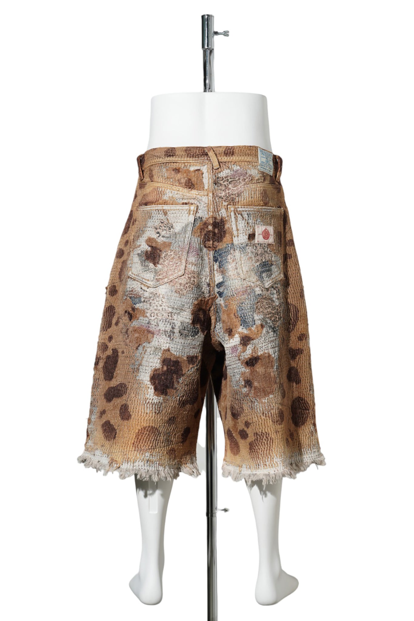 UROBOROS ANIMAL ECO FUR STUDS BUGGY SHORTS / HOLSTEIN