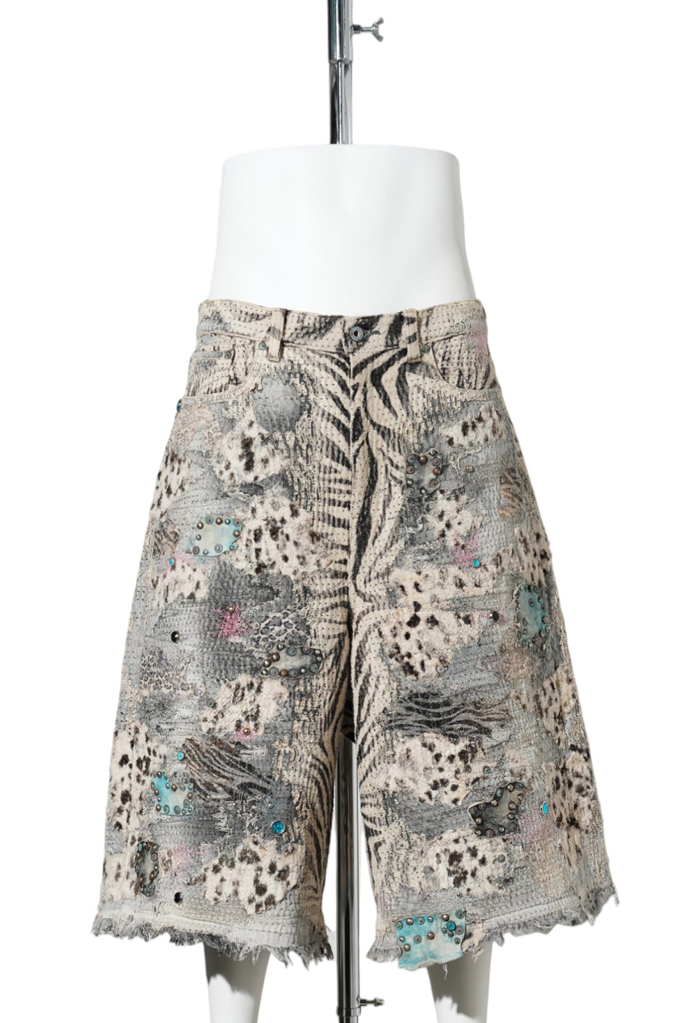 UROBOROS ANIMAL ECO FUR STUDS BUGGY SHORTS / ZEBRA