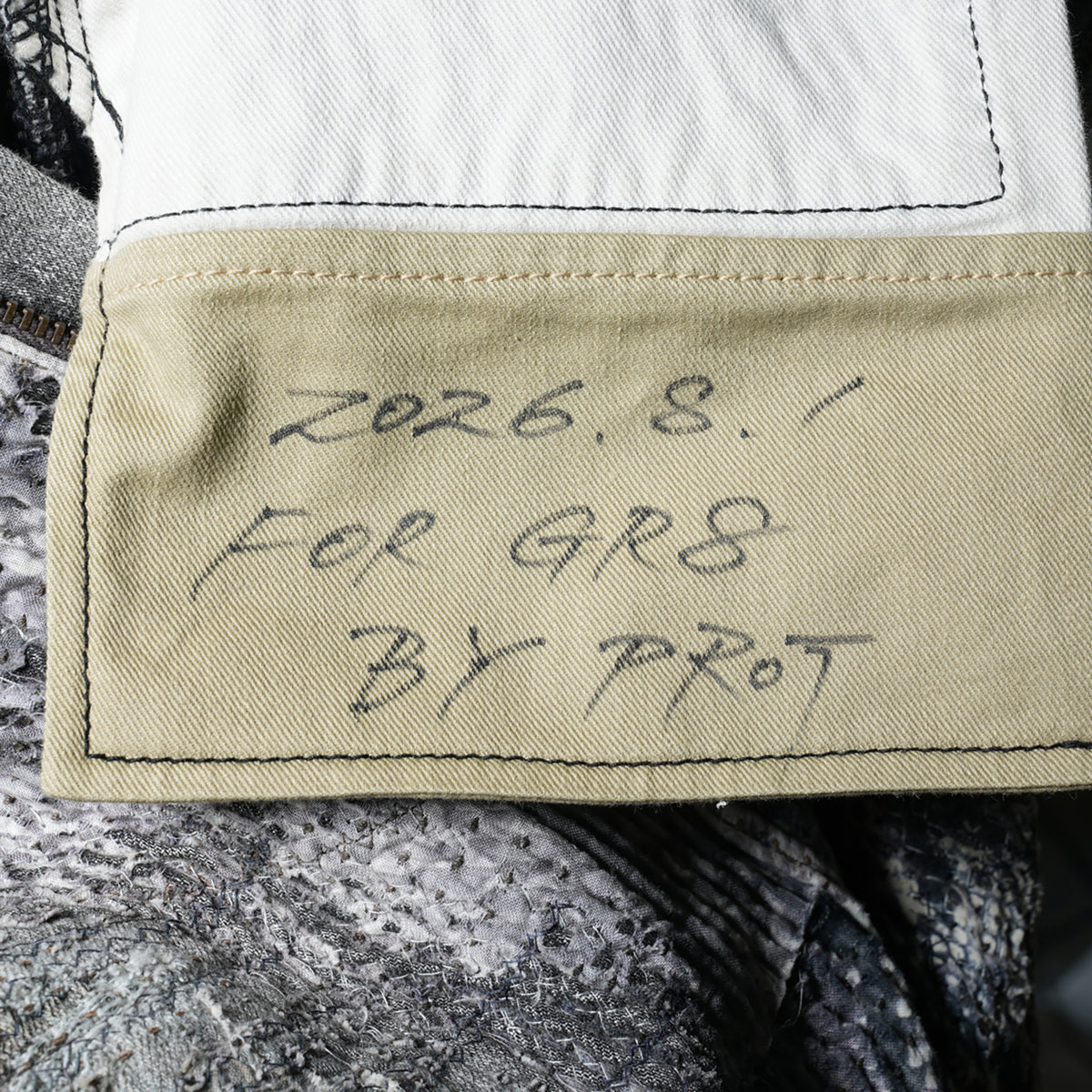 UROBOROS BUGGY SHORTS(SLASH CUT) / PYTHON