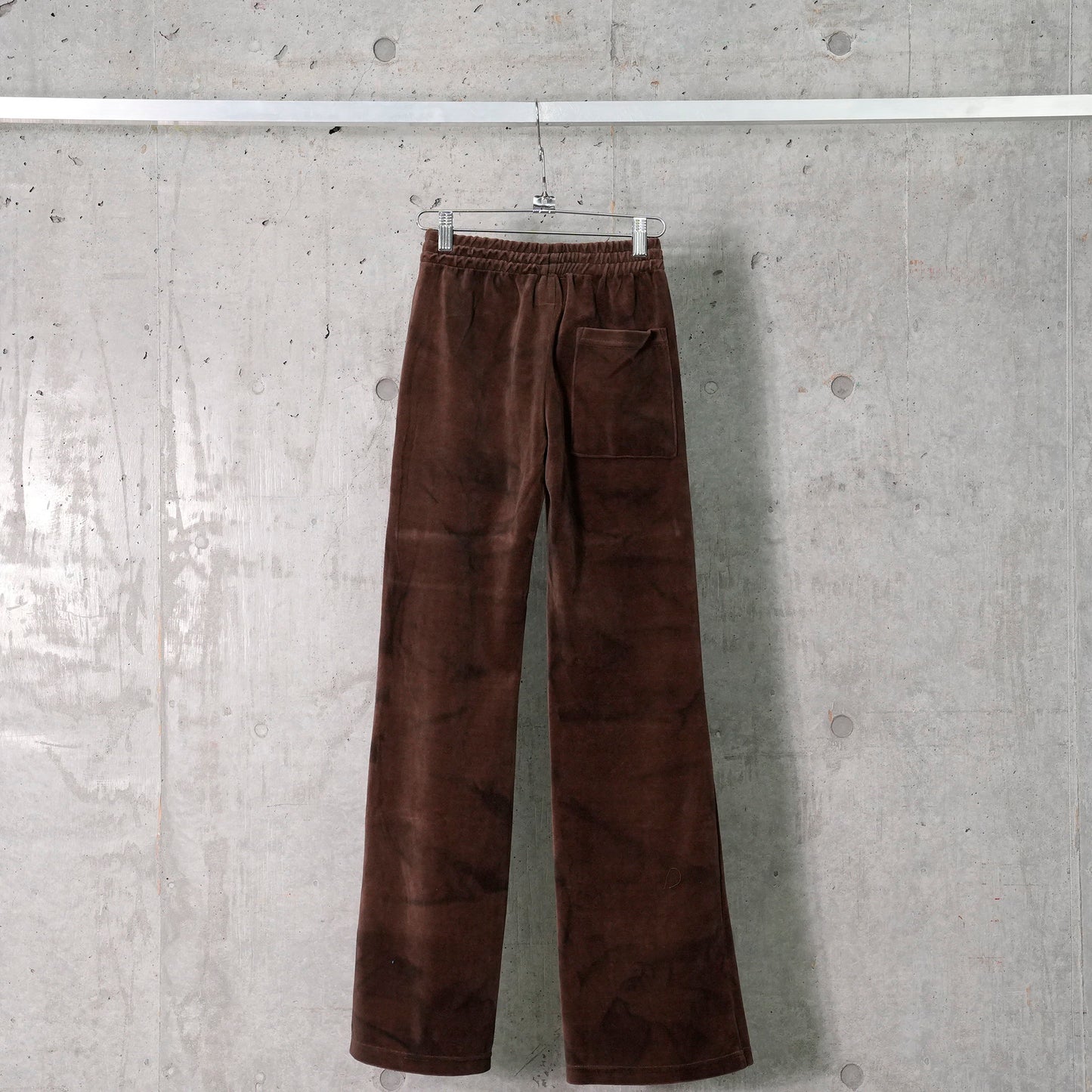 VELVET FLARED PANTS / BROWN