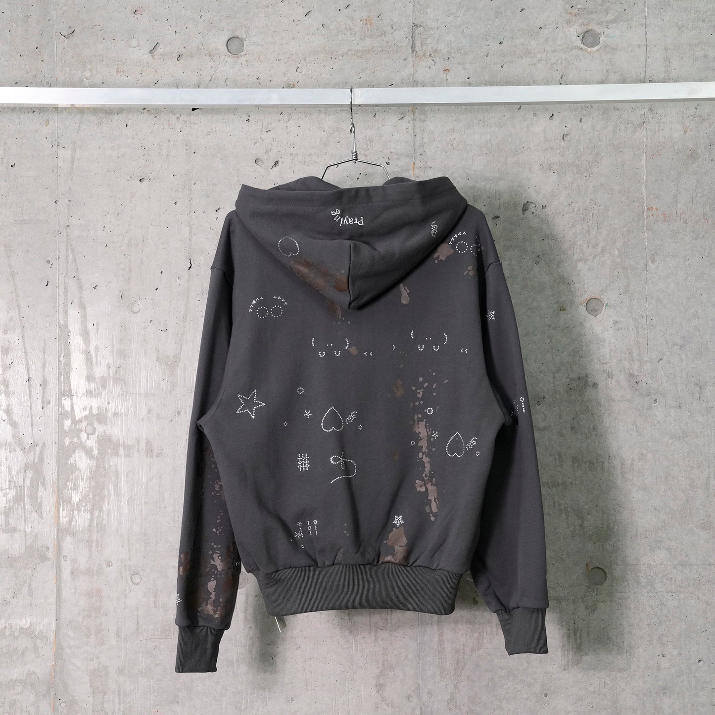 MUD RHINESTONE HOODIE / BROWN