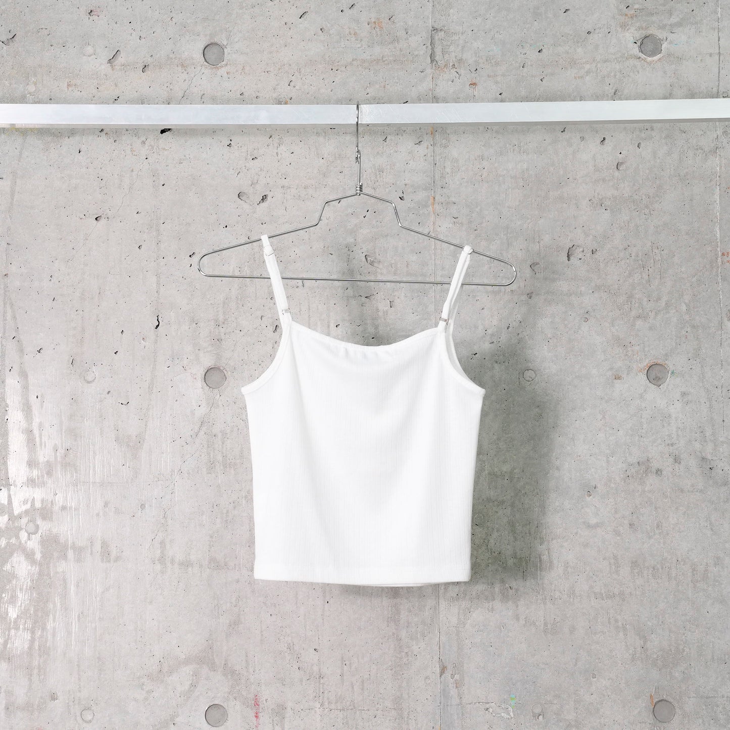 GIRL NEXT DOOR TANK / WHITE