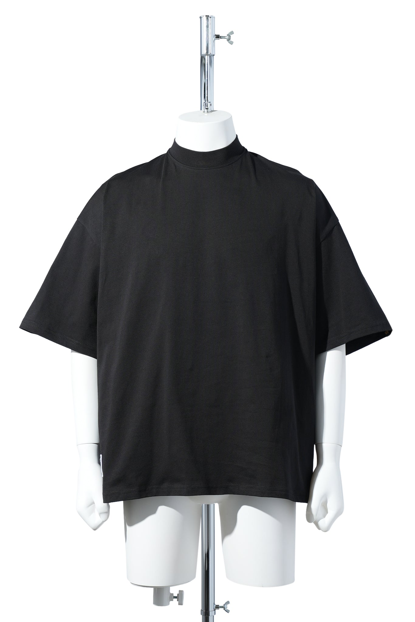 SINGLE JERSEY BLACK BOX PLEAT TEE / BLACK