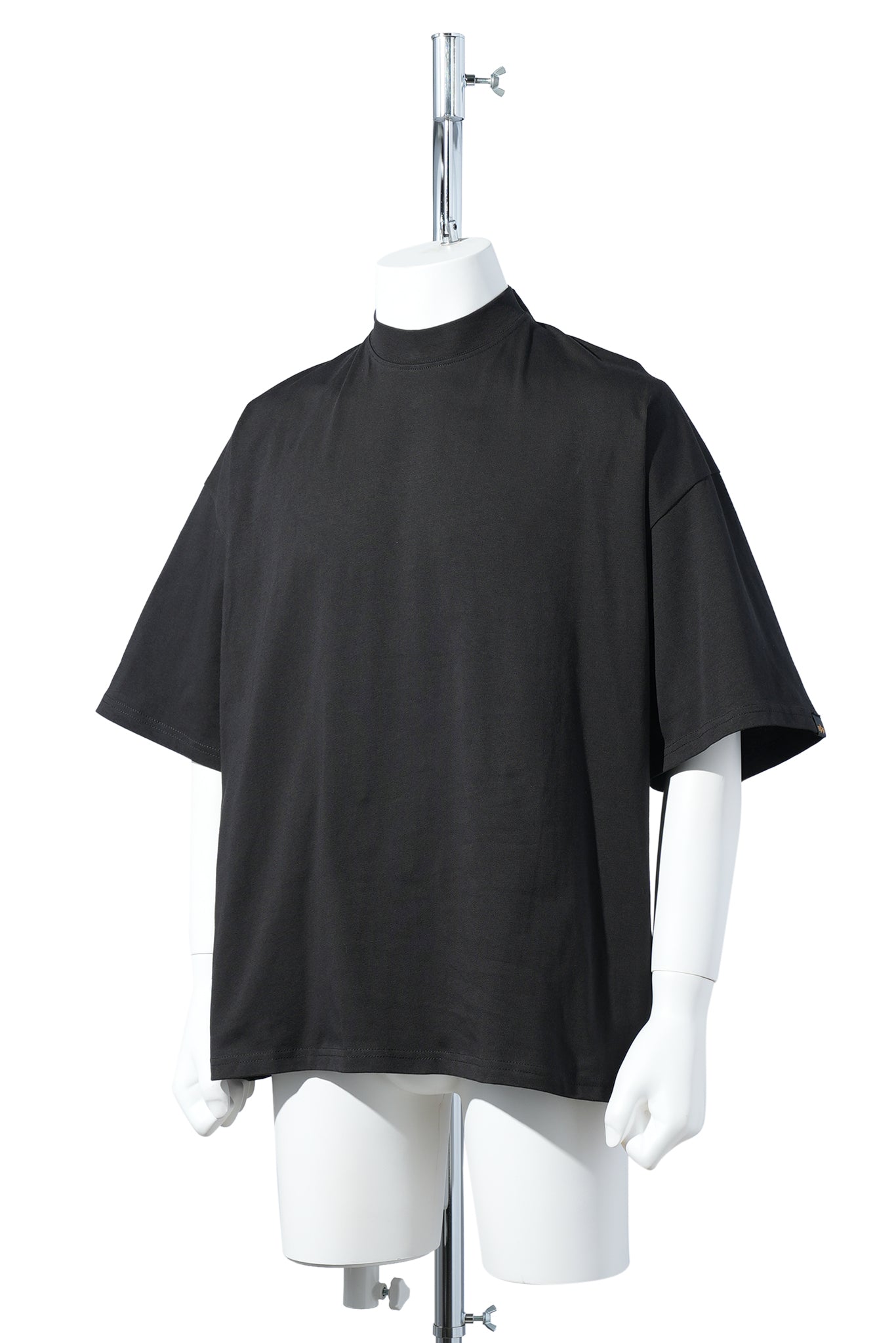 SINGLE JERSEY BLACK BOX PLEAT TEE / BLACK