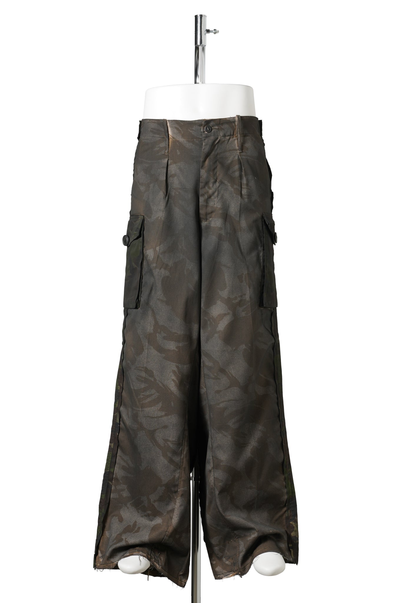 NEW JEANS OVERDYED CAMO PANTS / OVERDYEDCAMO