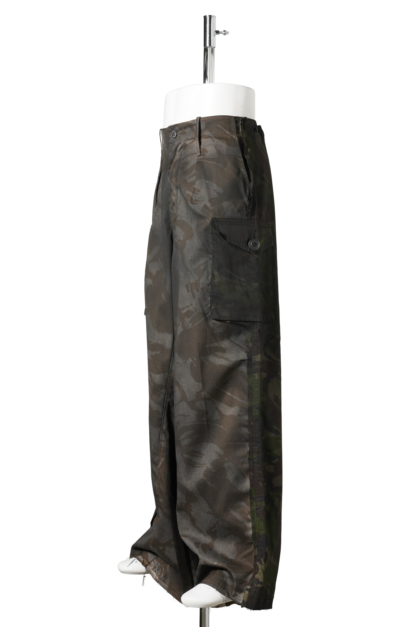 NEW JEANS OVERDYED CAMO PANTS / OVERDYEDCAMO