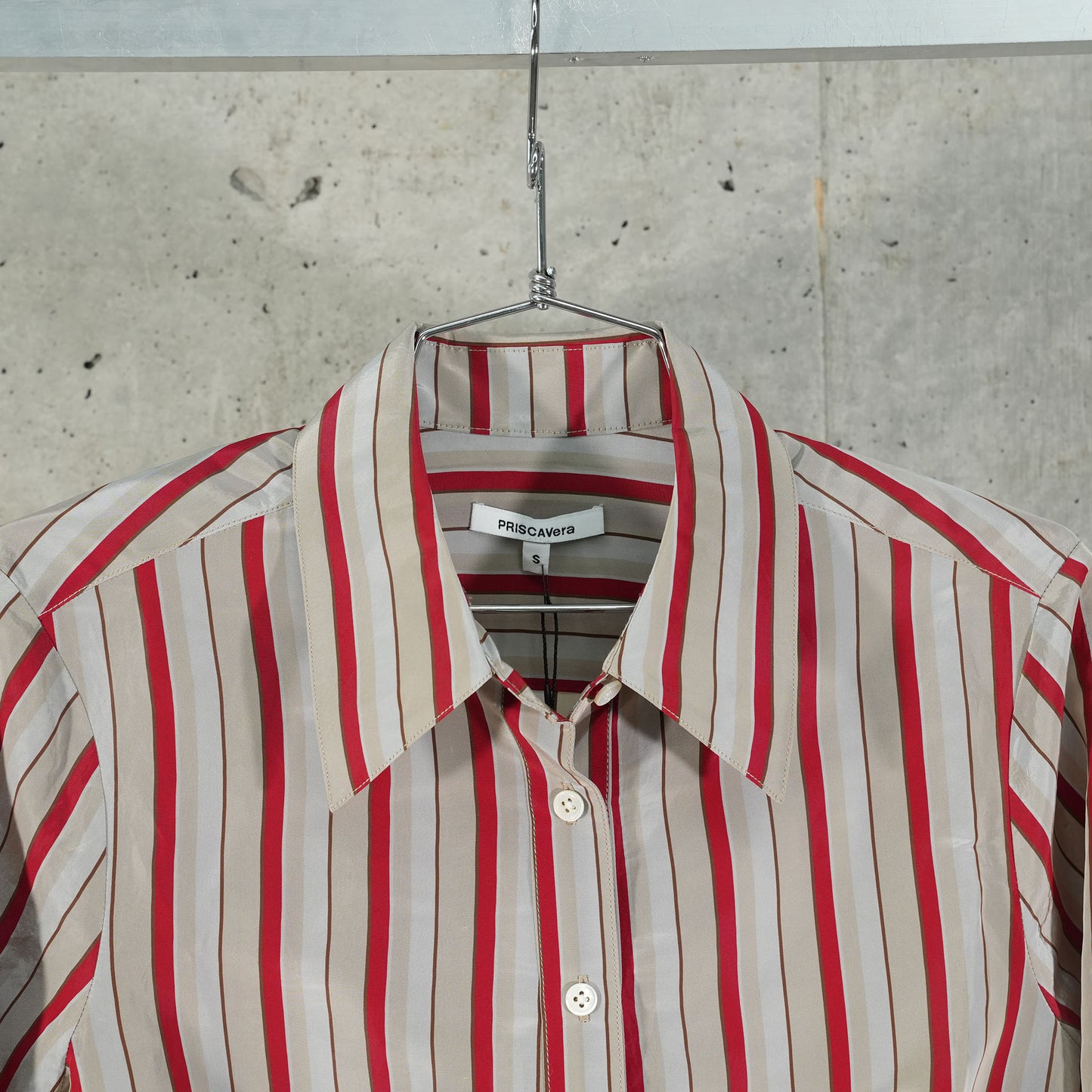 FITTED BUTTON DOWN / MULTI STRIPES