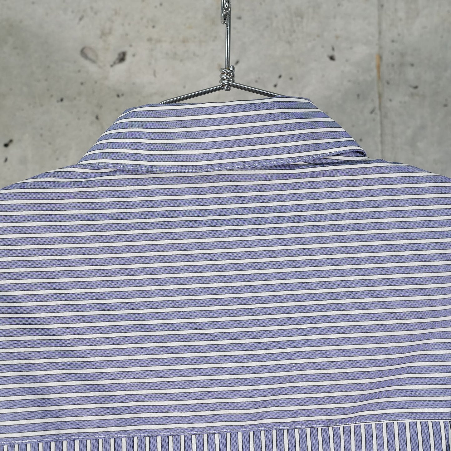 LACED BUTTON DOWN / BANKER STRIPES