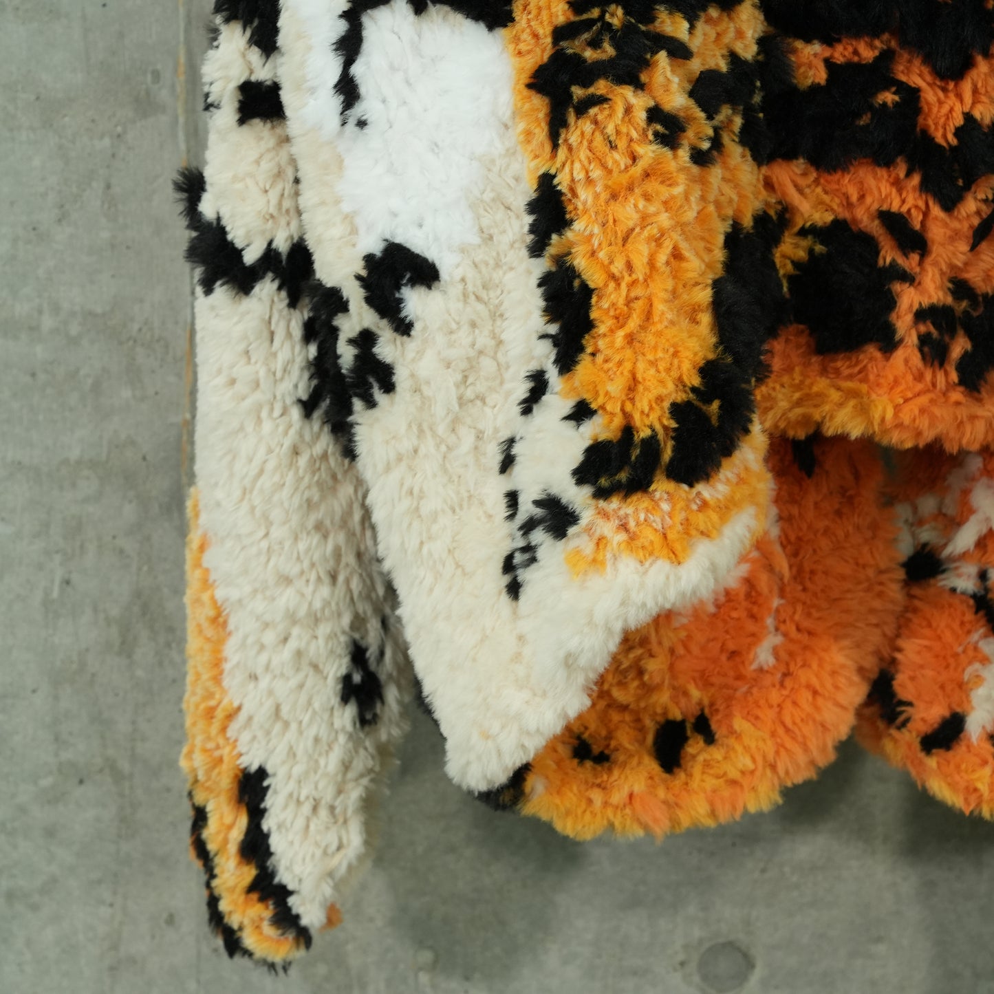 TIGER RUG KNIT CARDIGEN / TIGER