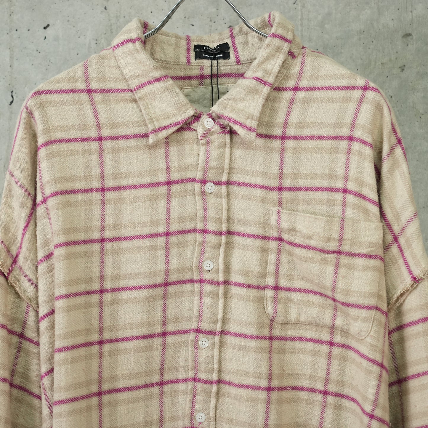 SHREDDED SEAM DROP NECK SHIRT / R387B:OVERDYED ECRU/PINK PLAID