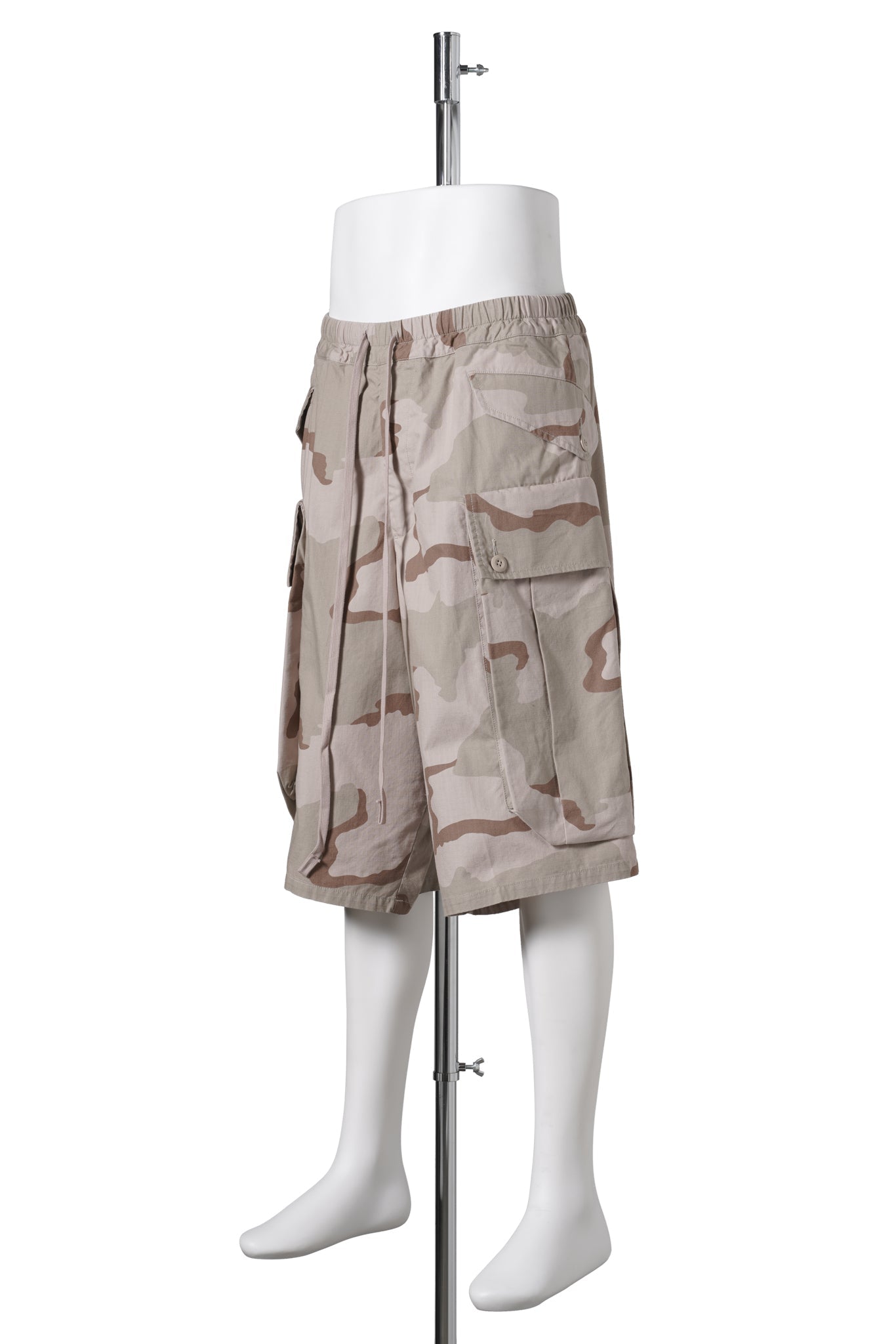 PLEATED JUMBO SHORT WITH ELASTIC WAIST / DUSTY PINK CAMO