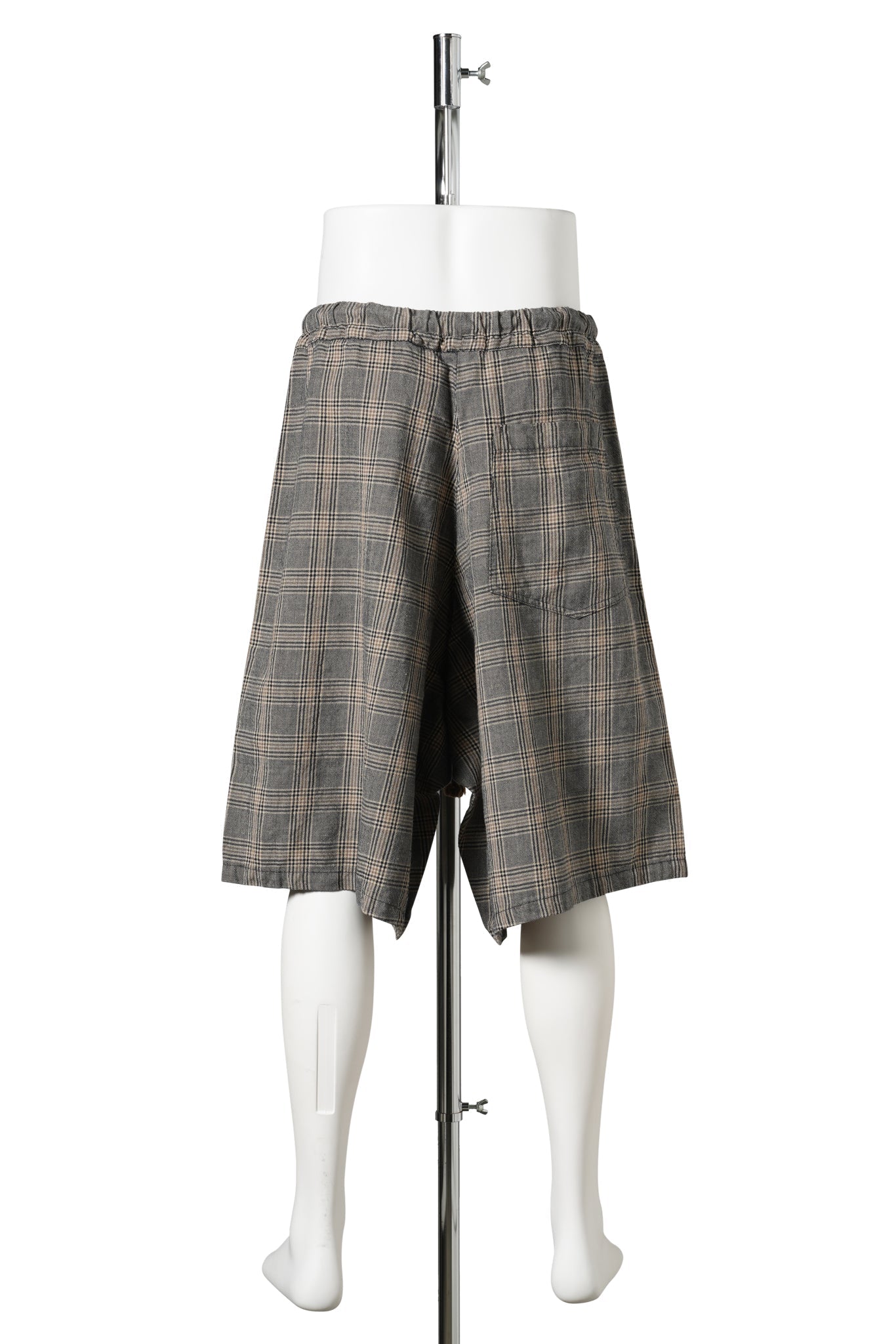 PLEATED JUMBO SHORT WITH ELASTIC WAIST / SMALL KHAKI PLAID