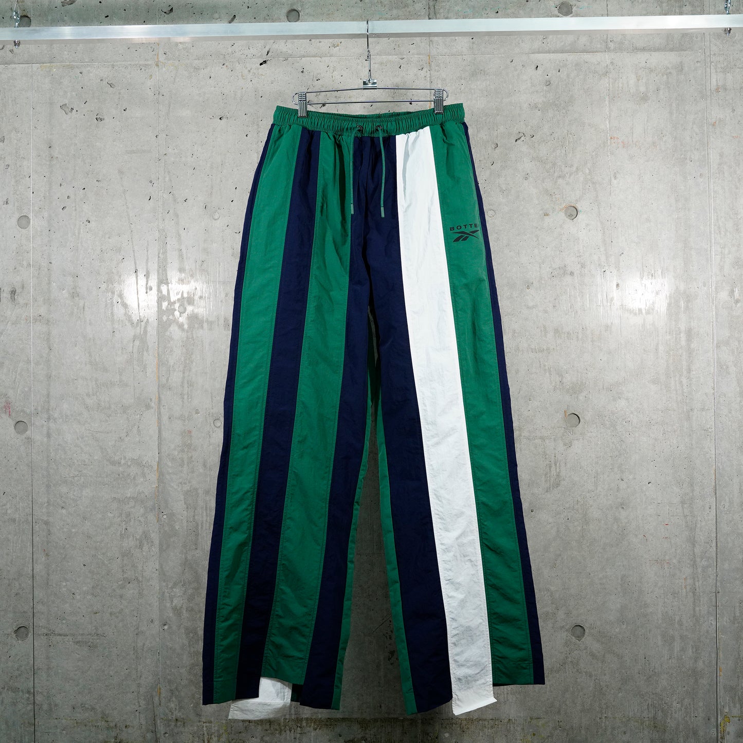 PANELED TRACK PANTS / NAVY/FOREST GREEN