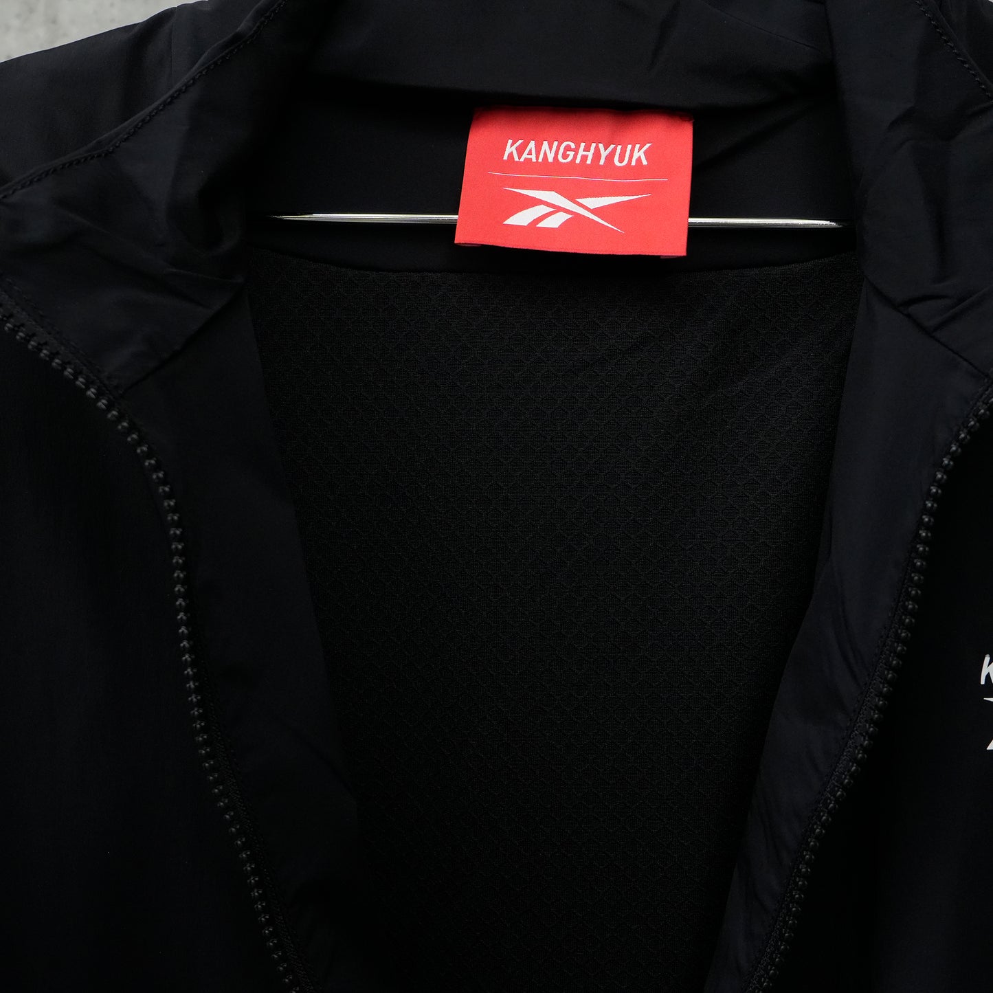 STITCHED LOGO TRACK JACKET / DARK GREY