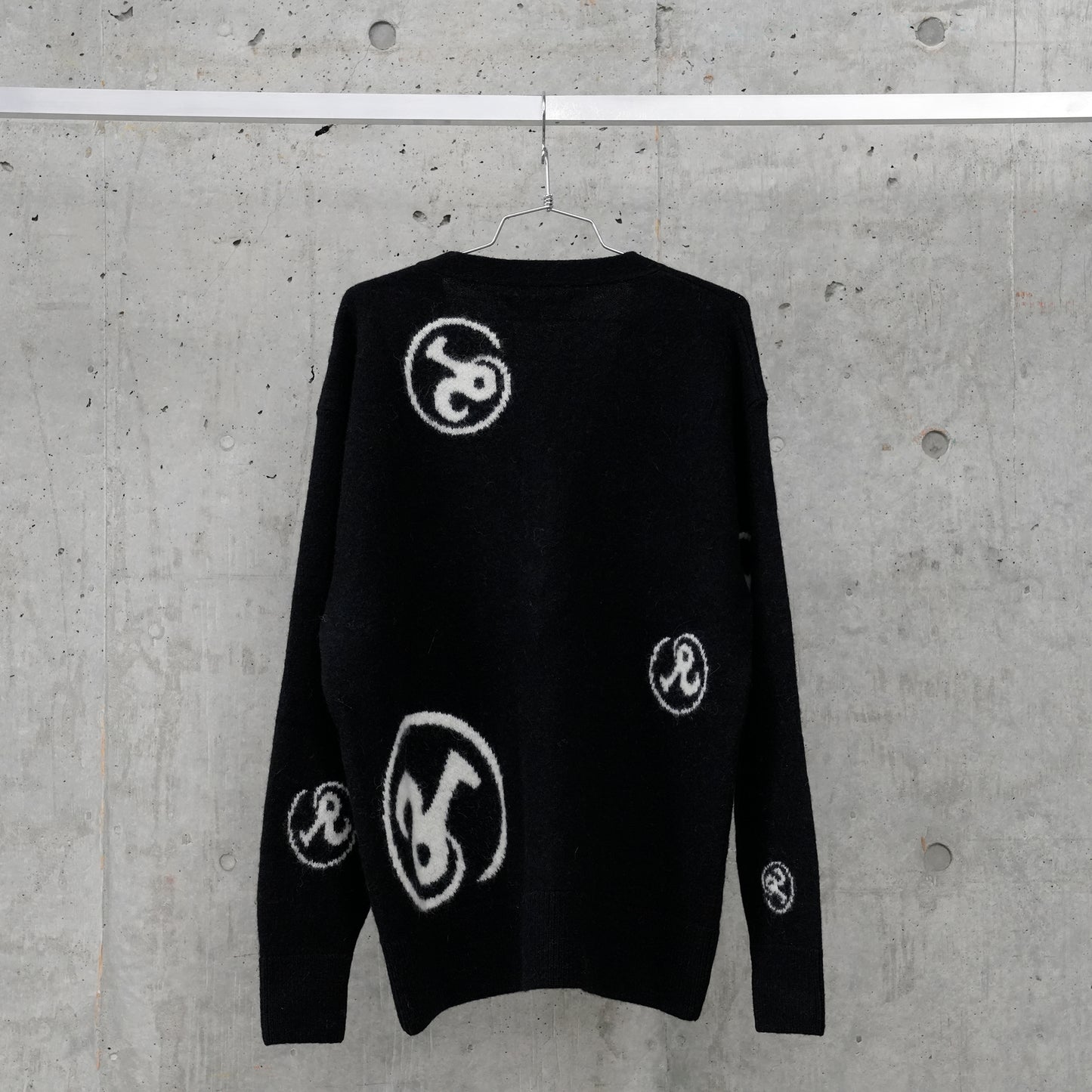 ALL-OVER GLYPHCARDIGAN / BLACK