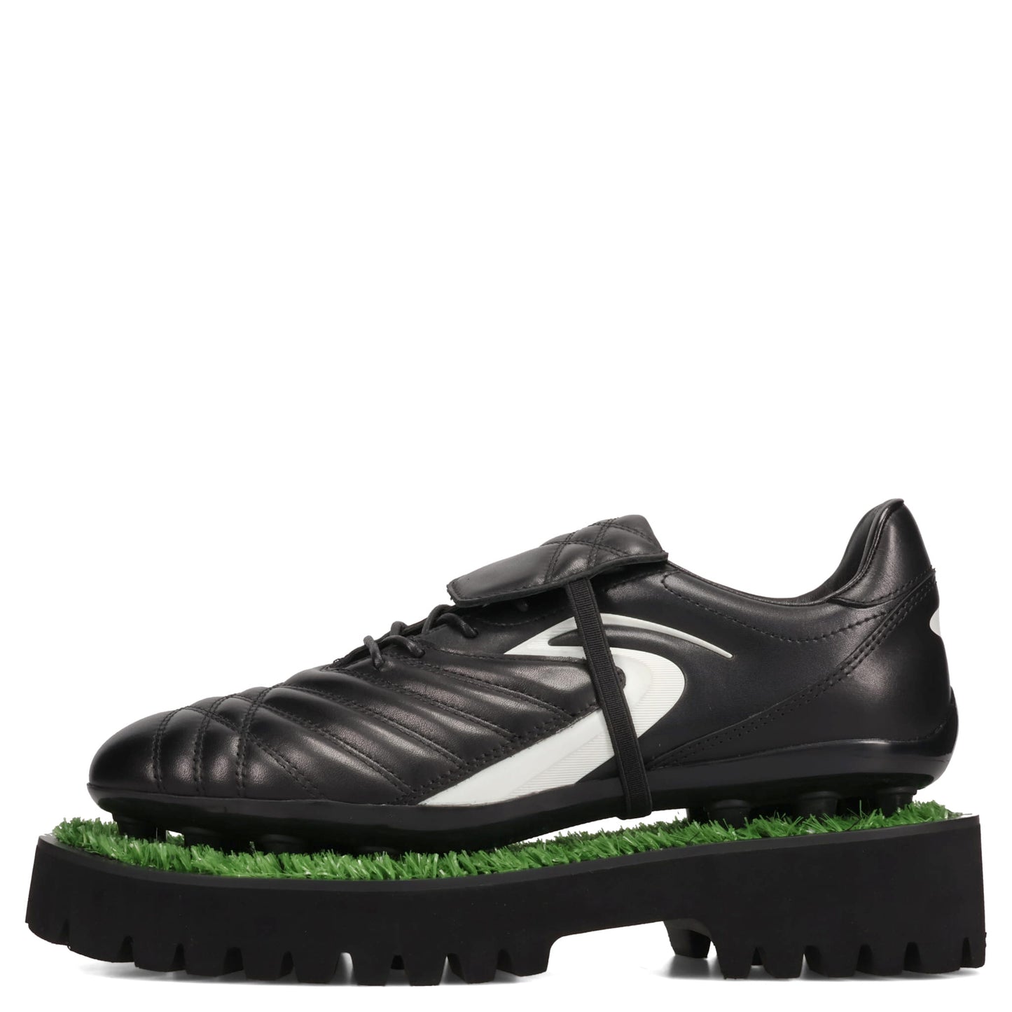 FOOTBALL PITCH / BLACK