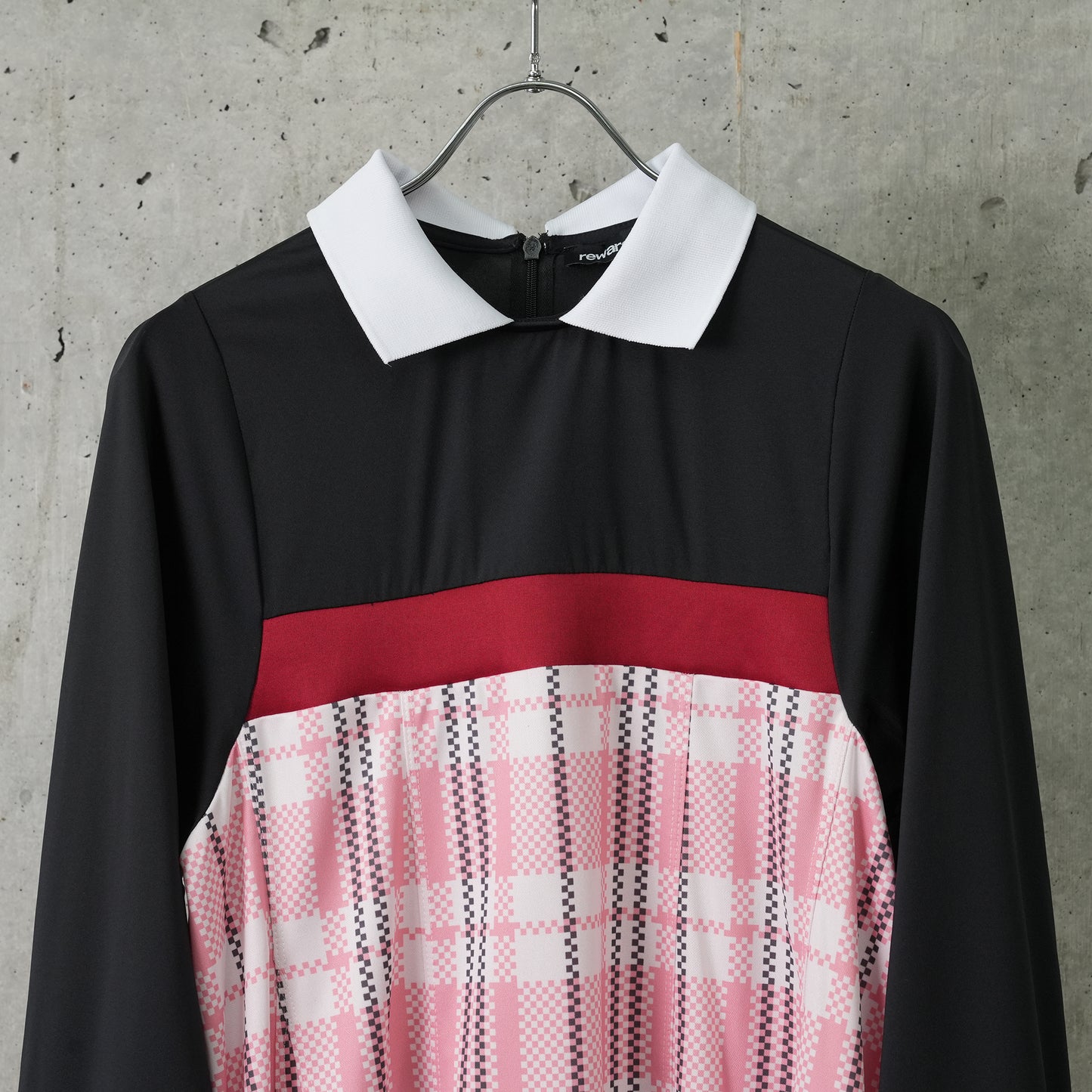 JOGGER SCHOOLDRESS / BLACK / CANDY PINK