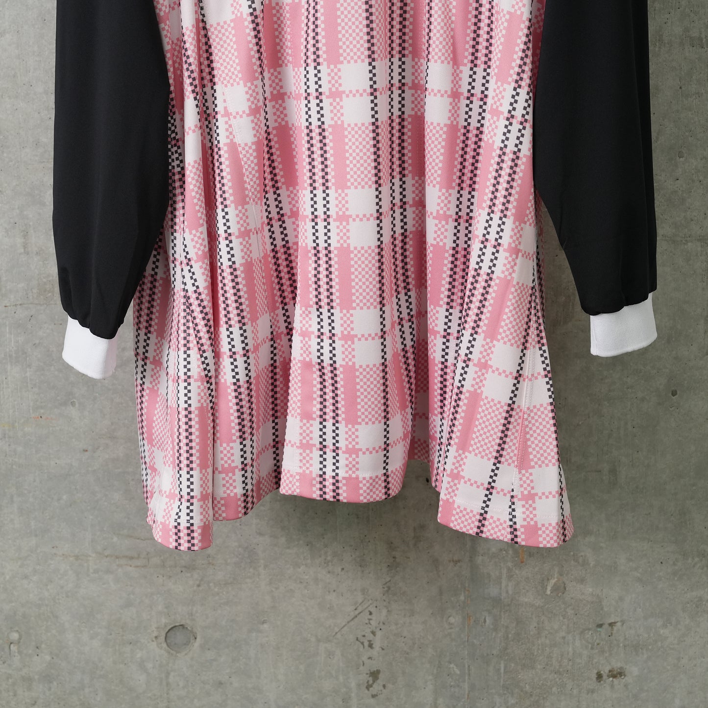 JOGGER SCHOOLDRESS / BLACK / CANDY PINK