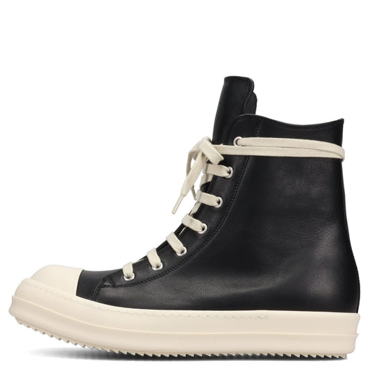 SNEAKS / 911:BLACK/MILK/MILK