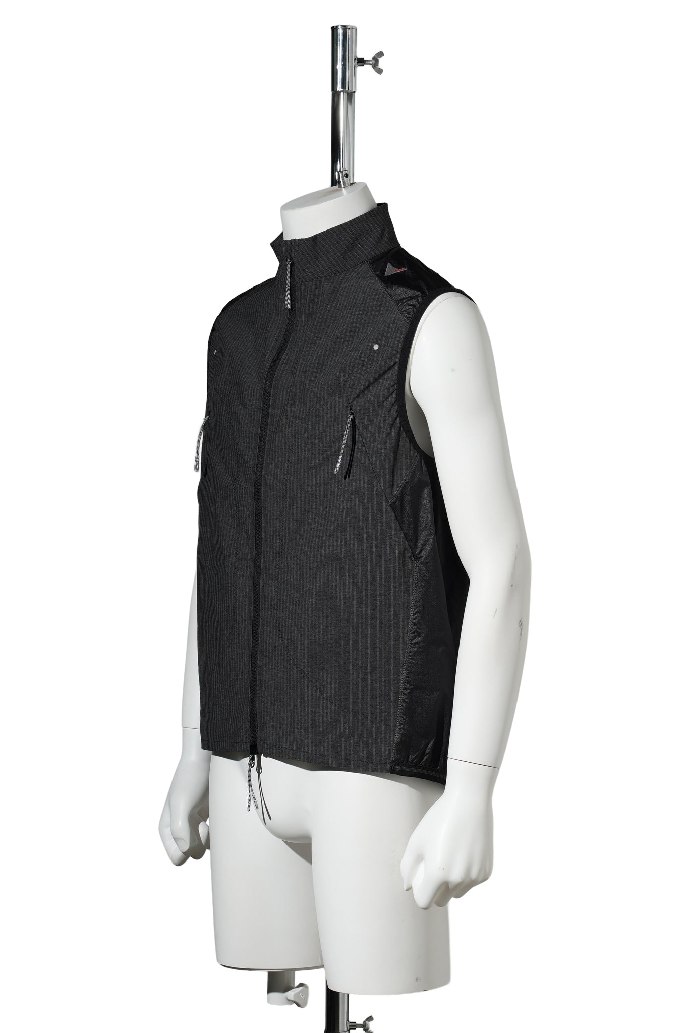 NUMB PINSTRIPED COMMUTING VEST / BLACK