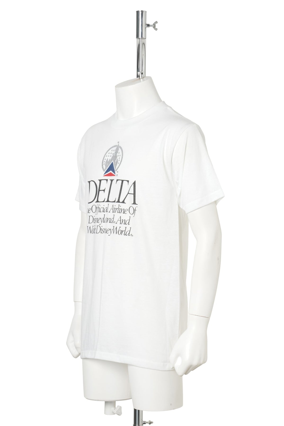 Delta Air Lines / Disneyland & Walt Disney World Typography Tee / WHITE