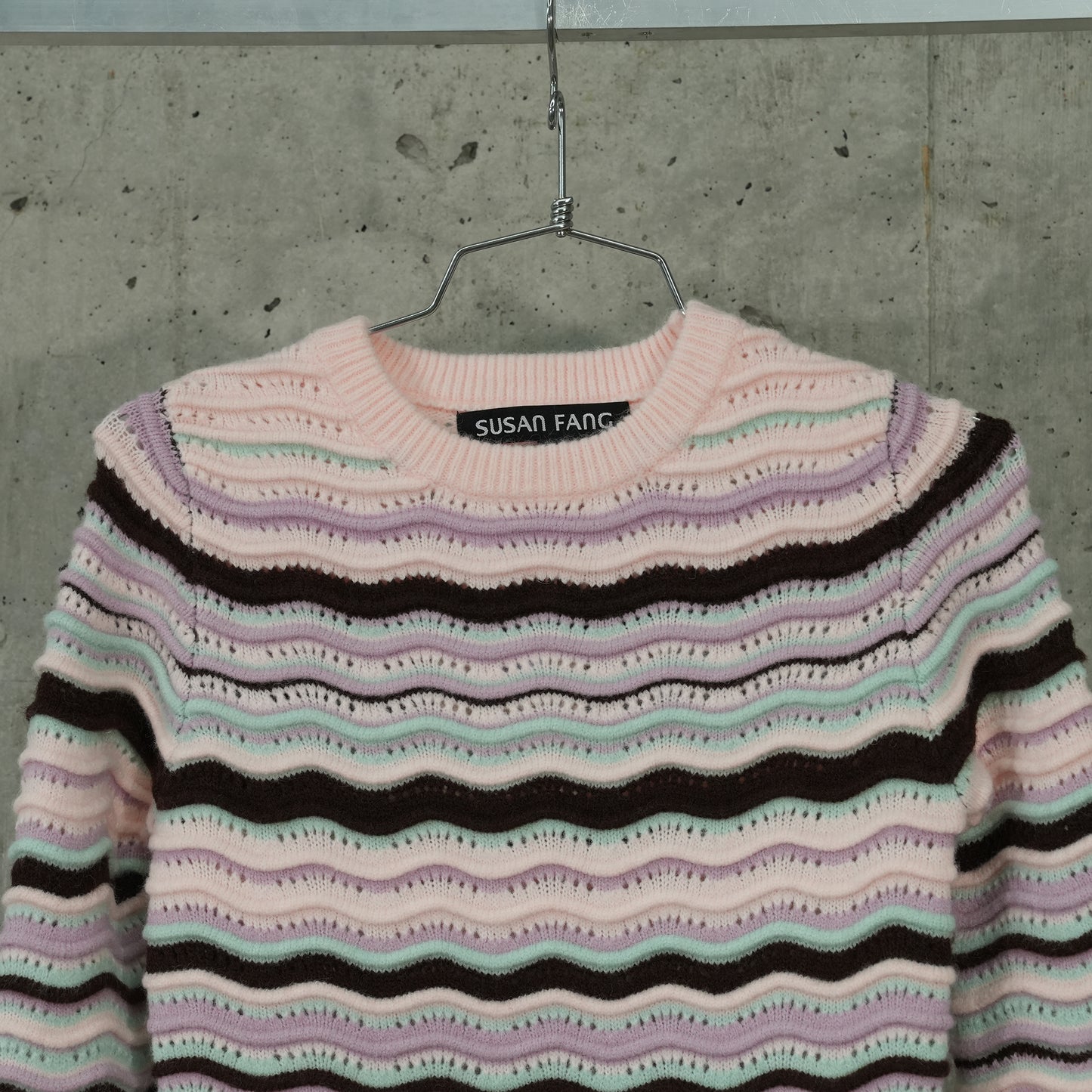 STRIPED WAVE KNIT TOP / LIGHT PINK