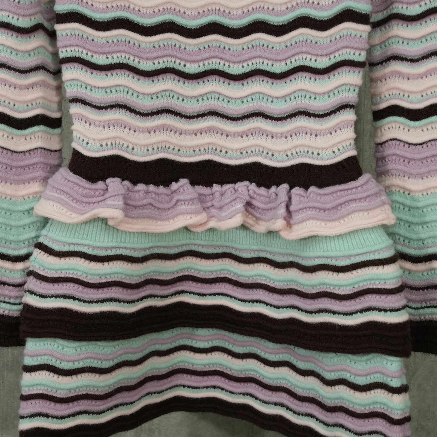 STRIPED WAVE KNIT TOP / LIGHT PINK