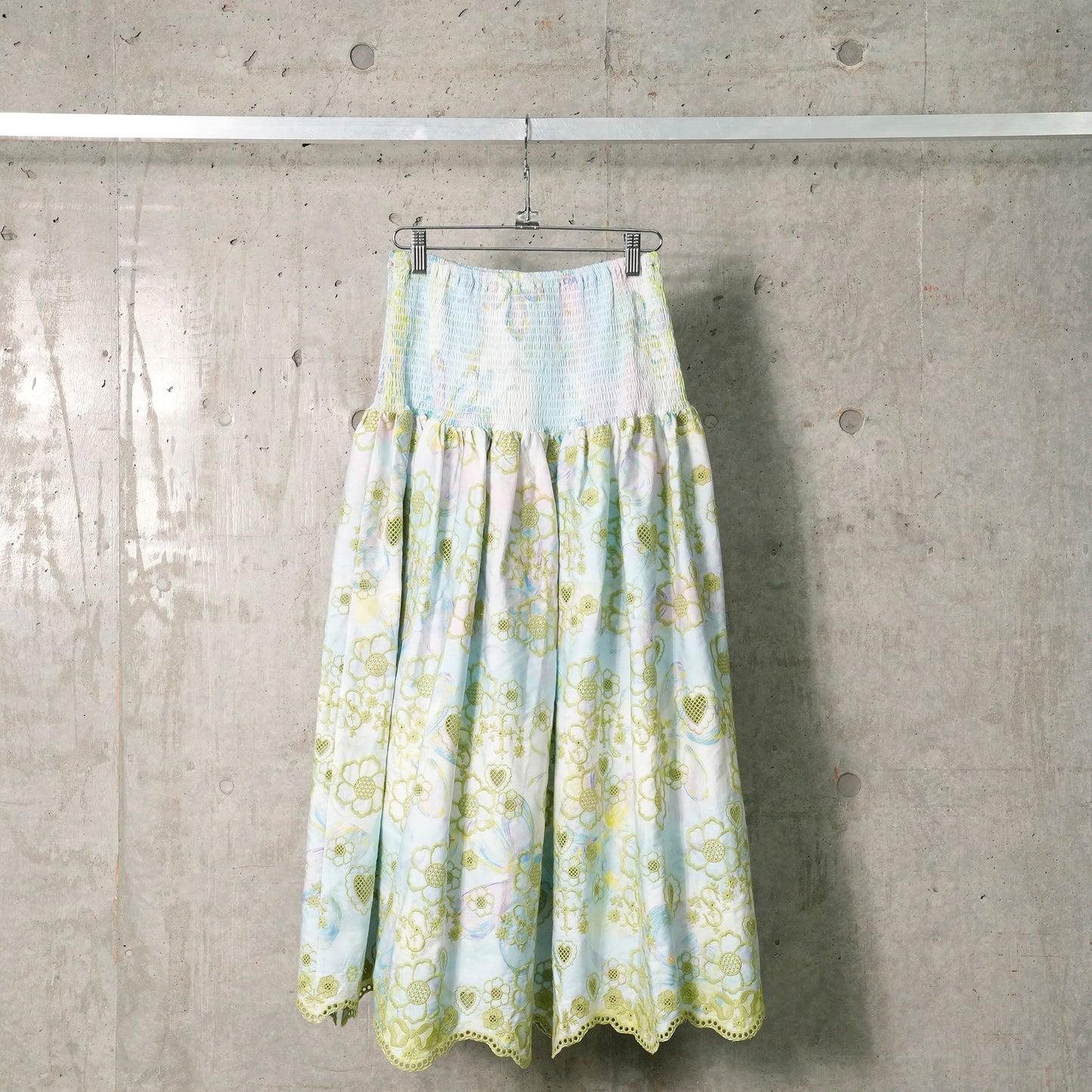 BRODERIE ANGLAISE GATHERED SKIRT / BLUE