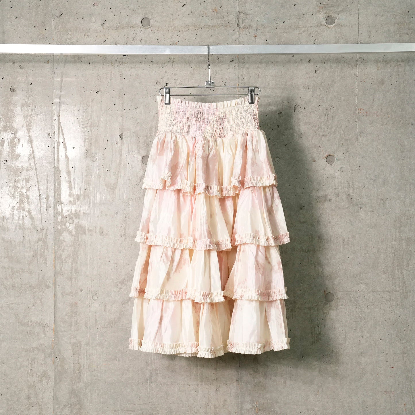 PRINTED TIERED RUFFLE SKIRT / CREAM