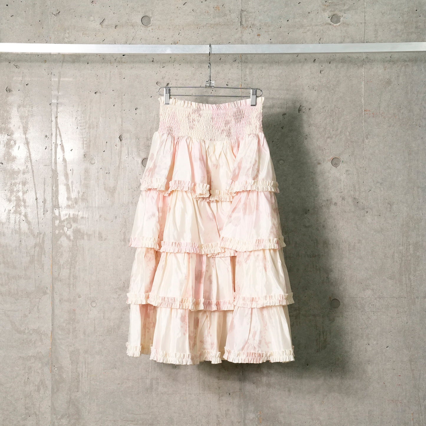 PRINTED TIERED RUFFLE SKIRT / CREAM