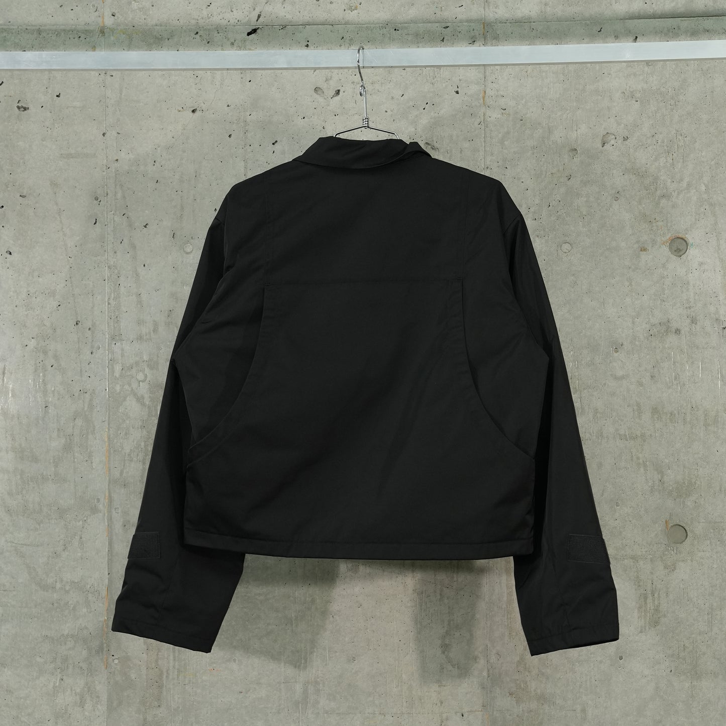 RUBBER LOGO NYLON JACKET / BLACK