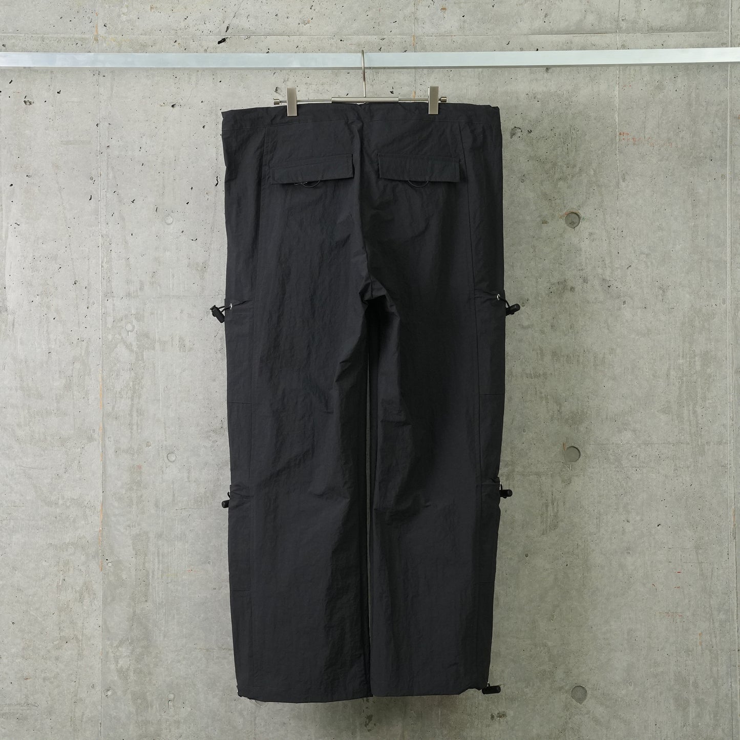 STONE GATHERED PANTS / CHARCOAL GREY