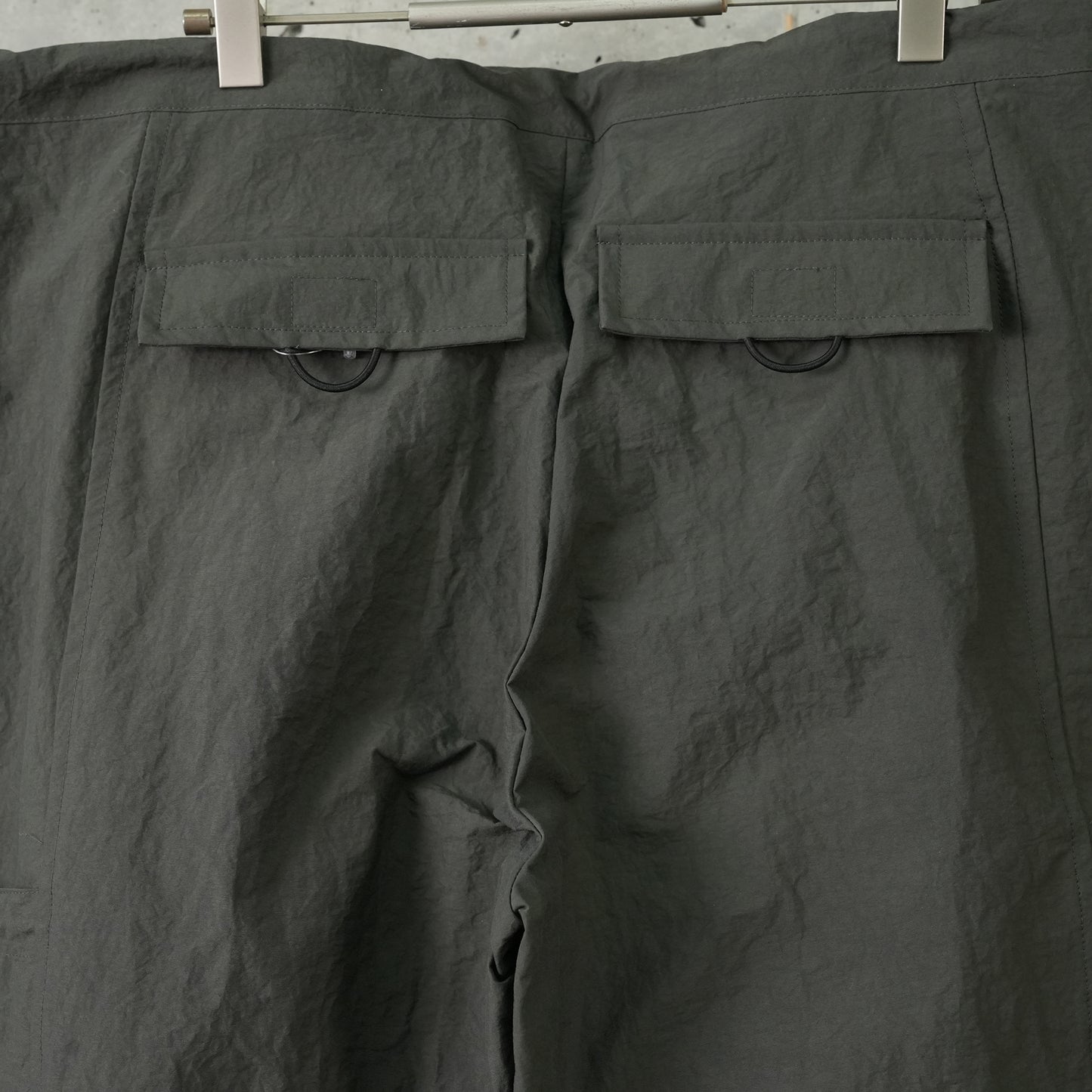 STONE GATHERED PANTS / GREY