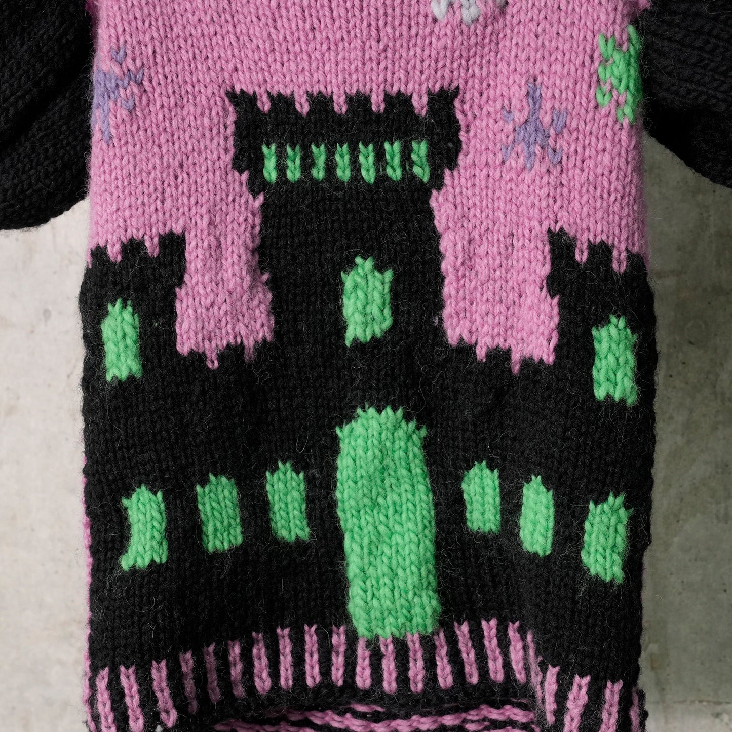 HAUNTED HOUSE KNIT / BLACK GREEN