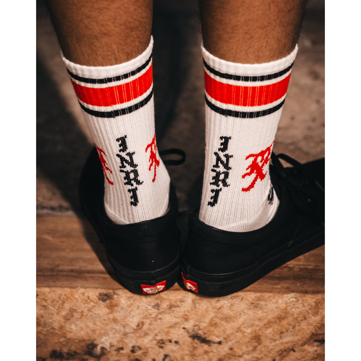 SOCKS/SINNER / WHITE+RED