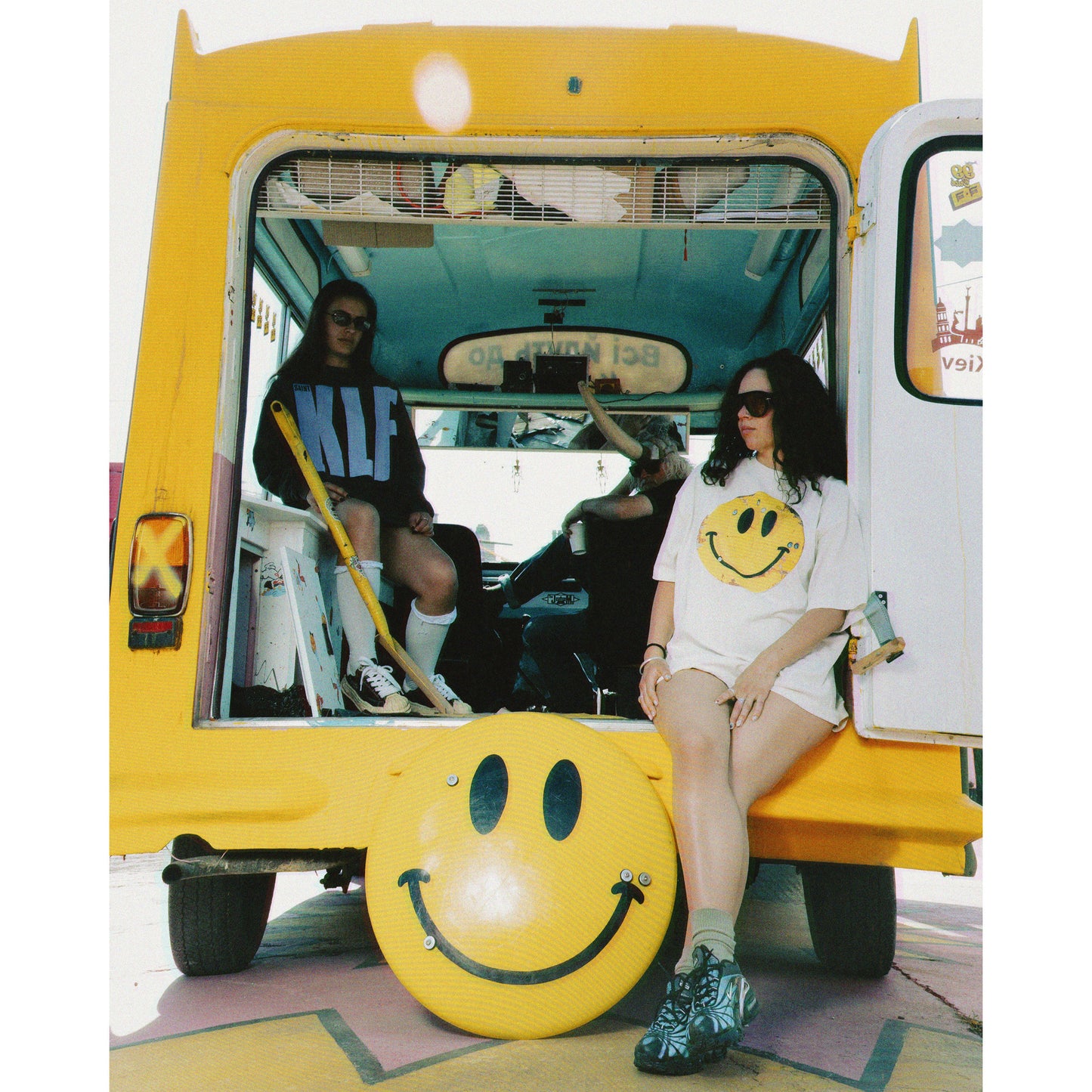 SAINT Mxxxxxx x The KLF KLF_SS TEE/SMILE / WHITE