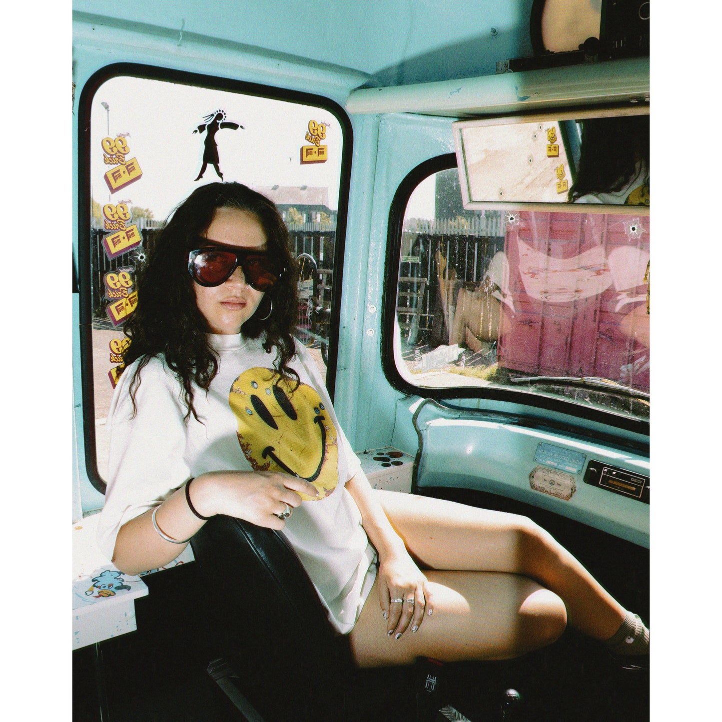 SAINT Mxxxxxx x The KLF KLF_SS TEE/SMILE / WHITE