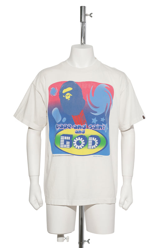 SAINT Mxxxxxx x A BATHING APE® BAPE_SS TEE/GOD / WHITE