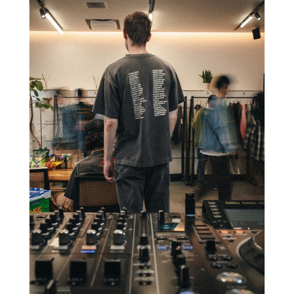 SS T-SHIRT/LIVING / BLACK