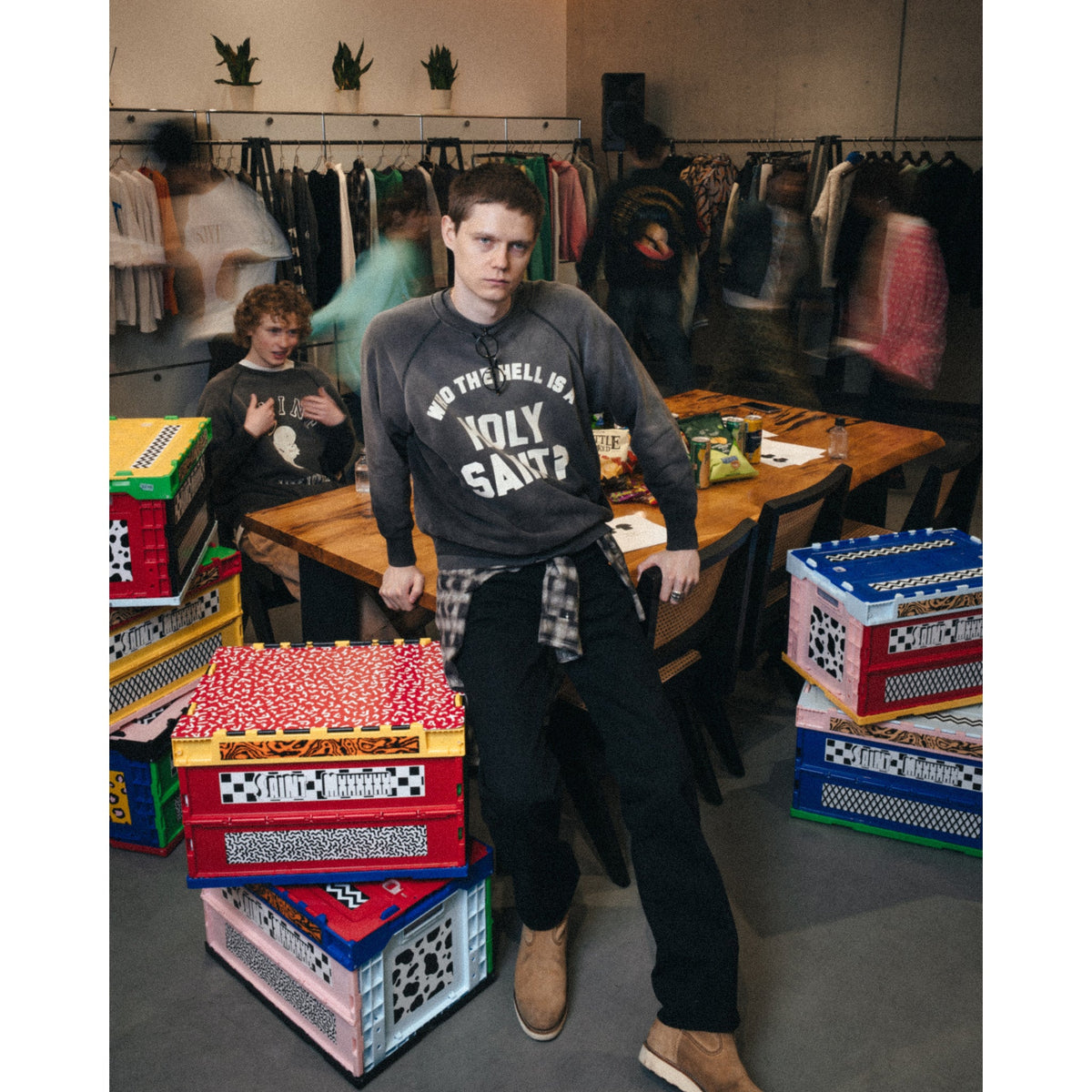 RAGLAN CRW N SWT/HOLY SAINT？ / BLACK