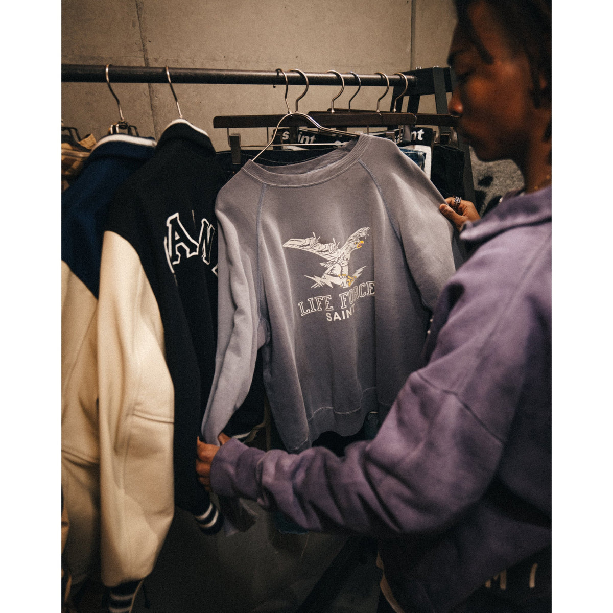 RAGLAN CRW N SWT/LIFE FORCE / NAVY
