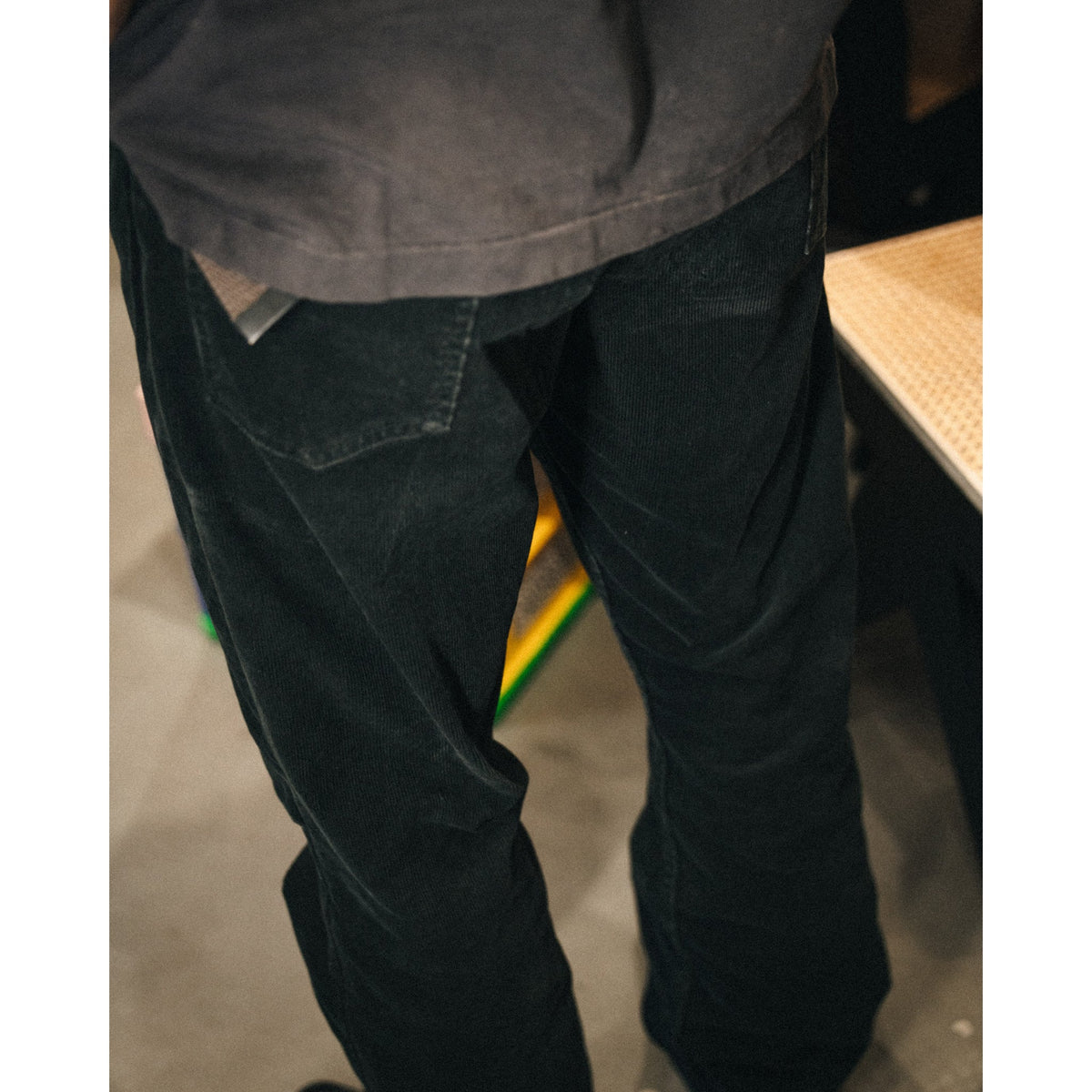 CORDUROY FLARE PANTS/FLARE / BLACK