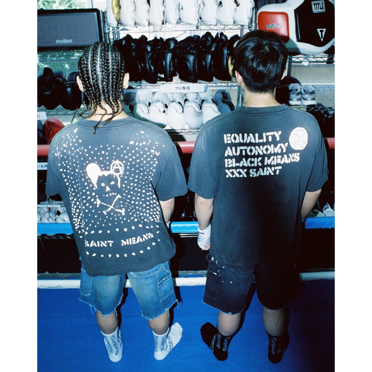 SAINT Mxxxxxx x blackmeans BKM_SS T-SHIRT/PEACE / BLACK
