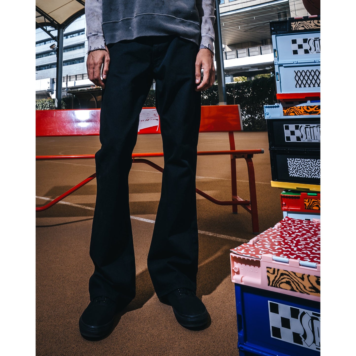 BLACK DENIM PANTS/FLARE / BLACK