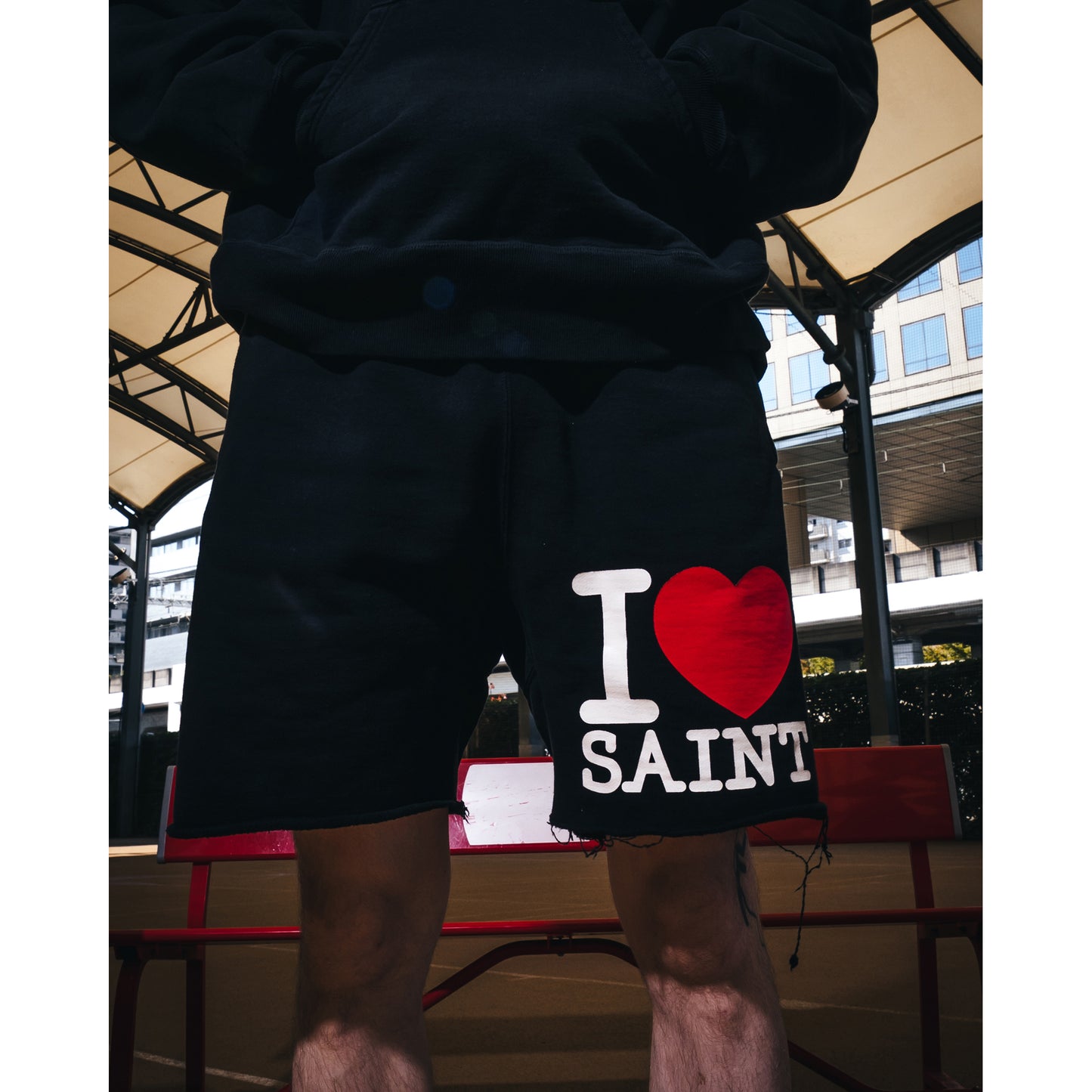 SWEAT SHORTS/I LOVE SAINT / BLK
