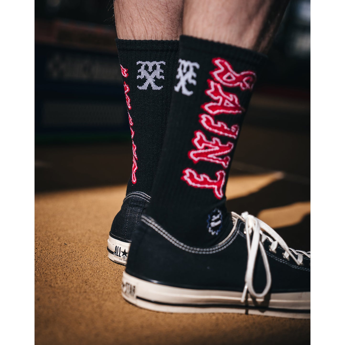 SOCKS/SAINT / BLACK+RED
