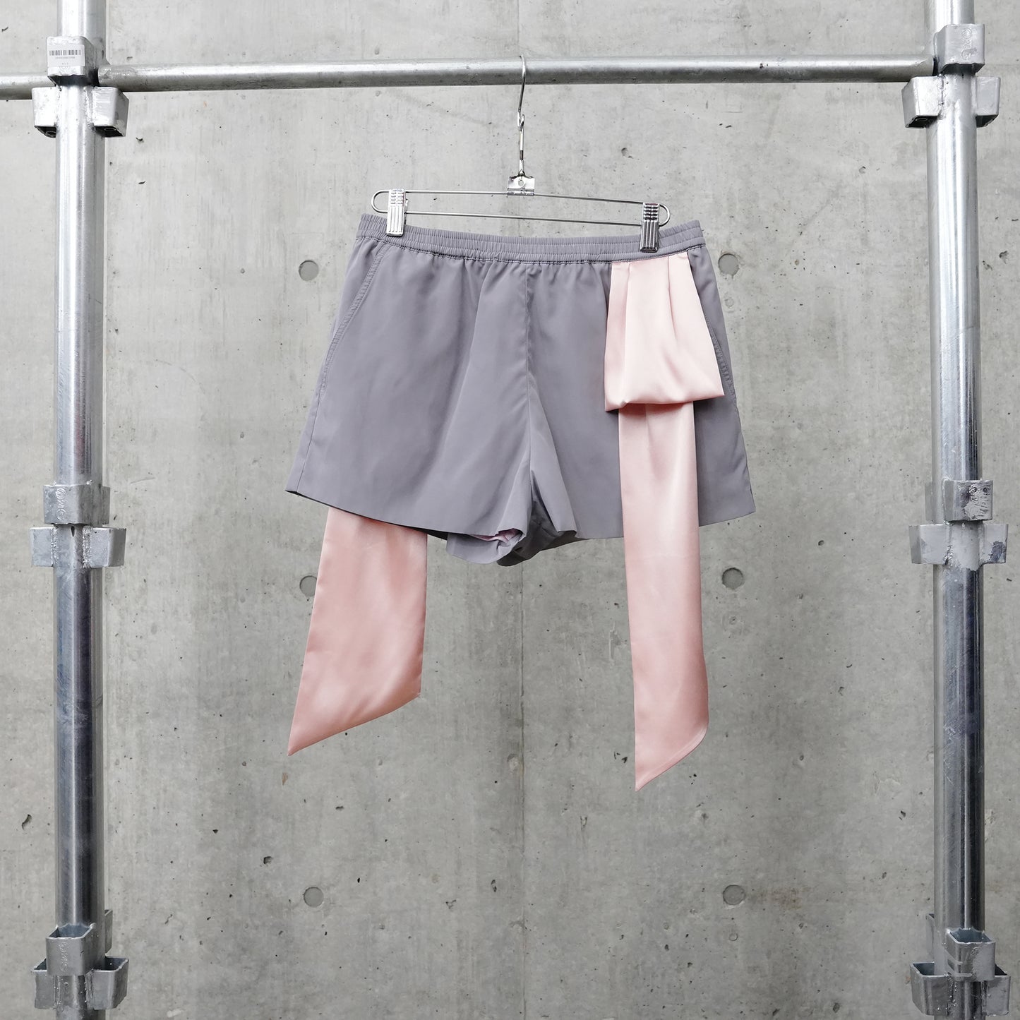 AMBLESIDE SHORTS / SILVER