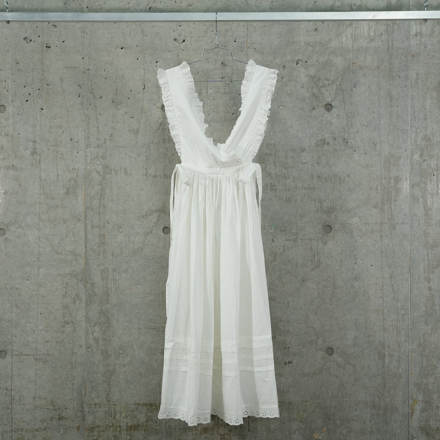 SID DRESS / WHITE